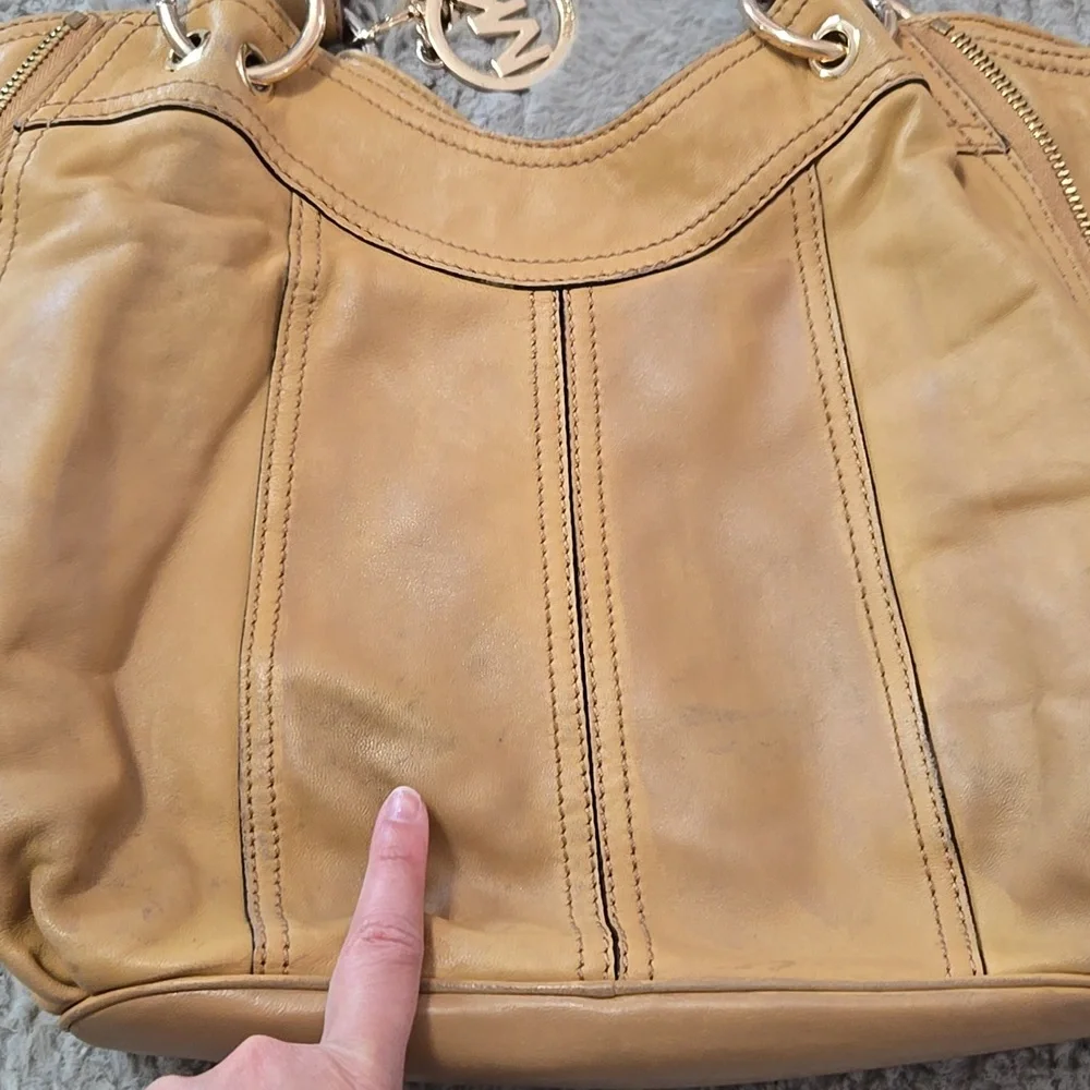 Michael Kors DAMAGED super soft real leather beige yellow shoulder bag